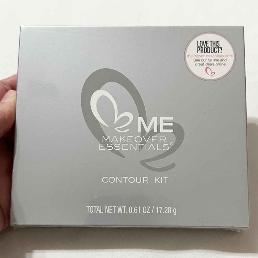 ME Makeover Essentials Contour Kit - 6 Contour Colors, Applicator, Mirrored Case